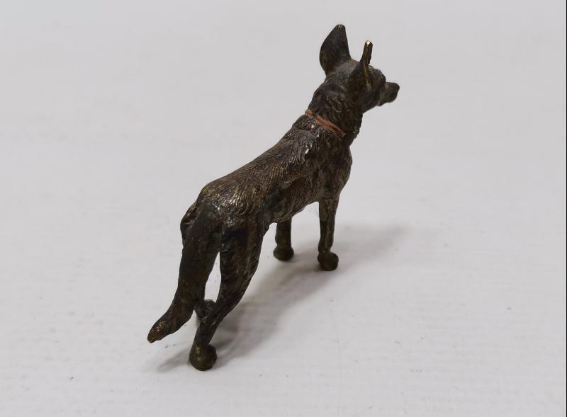 SANATÇI İŞİ ANTİKA KÖPEK BİBLOSU