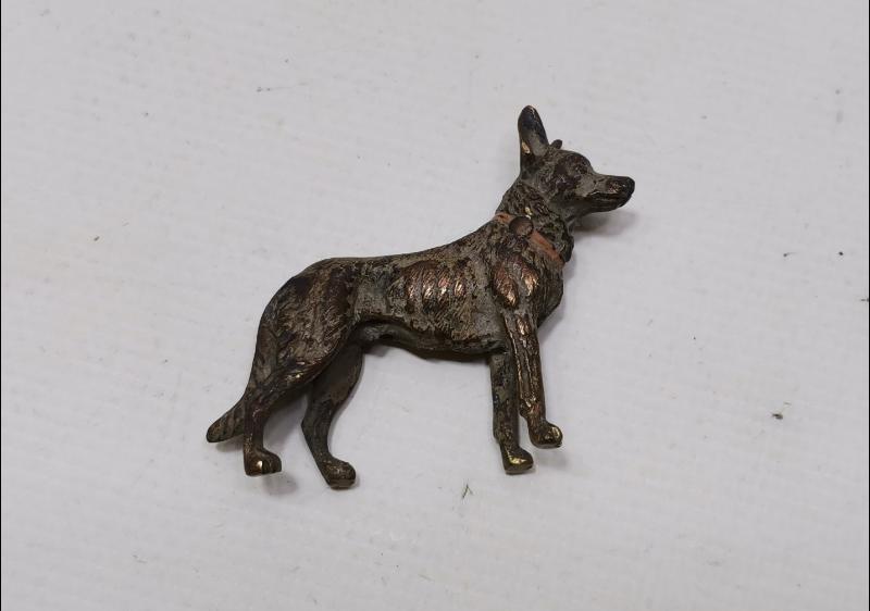 SANATÇI İŞİ ANTİKA KÖPEK BİBLOSU