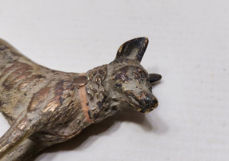 SANATÇI İŞİ ANTİKA KÖPEK BİBLOSU