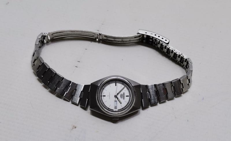 SEIKO5 OTOMATİK BAYAN KOL SAATİ 