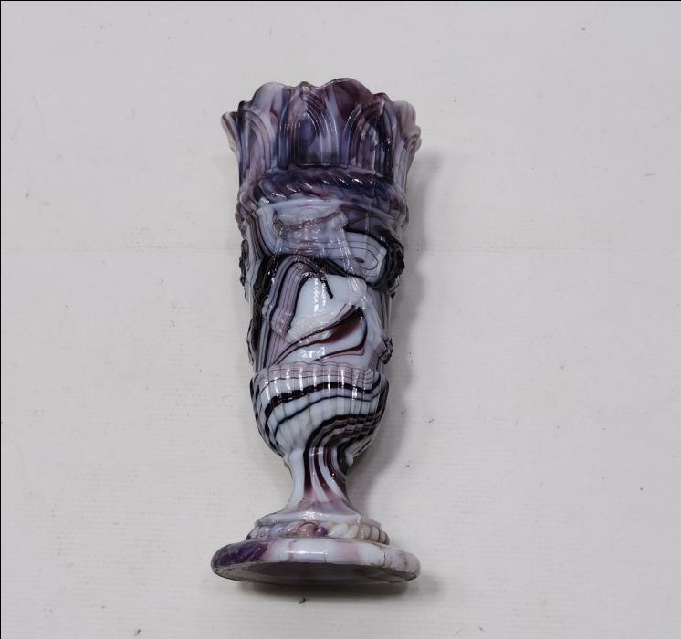 19. YÜZYIL ŞARAP TANRISI DIONYSOS RESİMLİ NADİR FORMDA OPAL VAZO