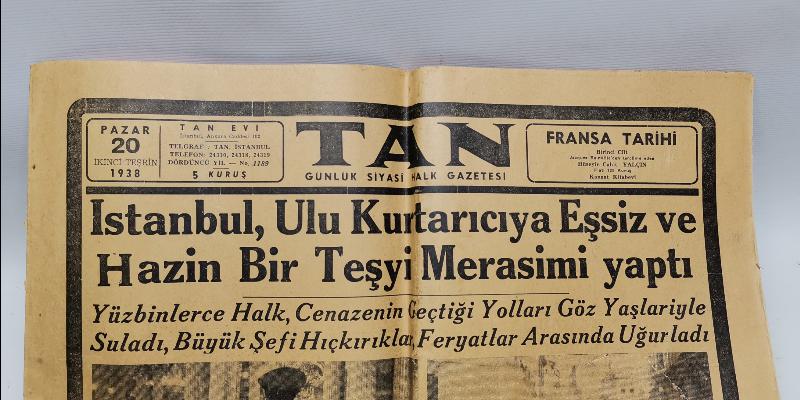 20 KASIM 1938 TARİHLİ ATATÜRK'ÜN VEFAT VE YAS HABERLERİ KONULU TAN GAZETESİ