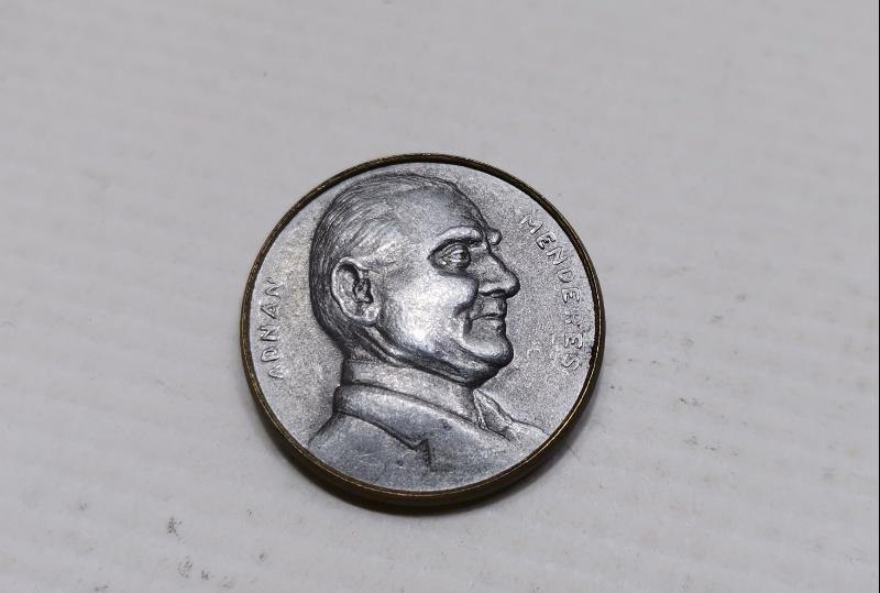 ADNAN MENDERES TEMALI DÜĞME