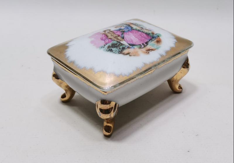 ANTİKA AYAKLI LIMOGES PORSELEN MÜCEVHER KUTUSU