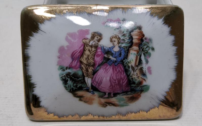 ANTİKA AYAKLI LIMOGES PORSELEN MÜCEVHER KUTUSU