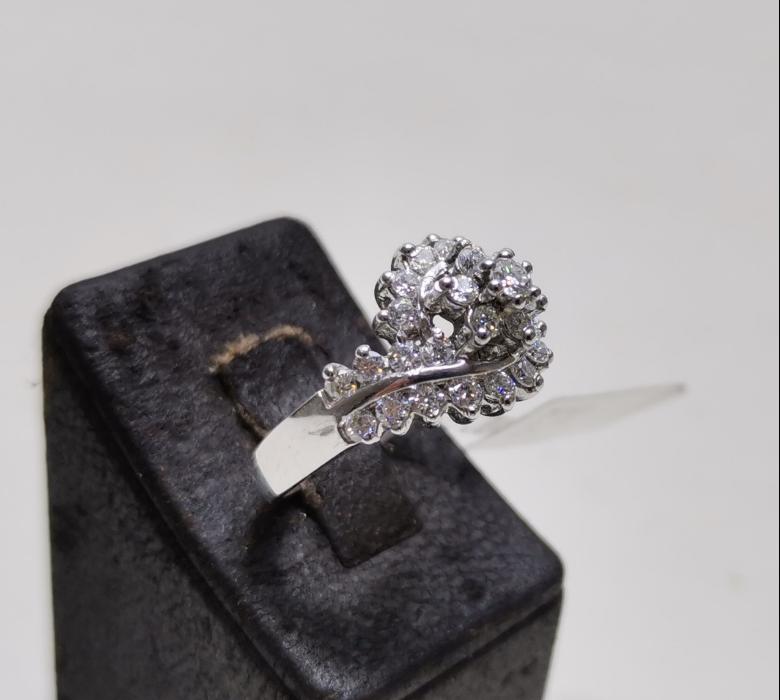 ANTİKA PIRLANTA YÜZÜK