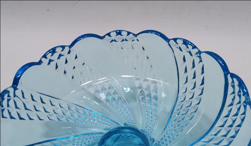 ANTİKA RUS YAPIMI MAVİ CAM ŞEKERLİK