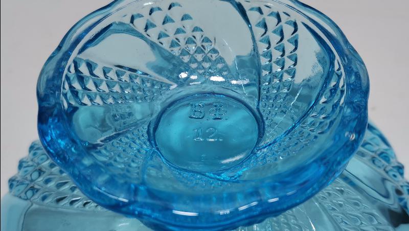 ANTİKA RUS YAPIMI MAVİ CAM ŞEKERLİK