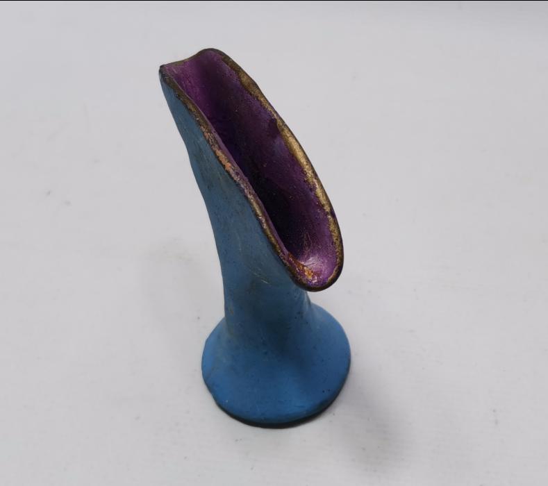 ANTİKA SAKIZ ADASI İŞİ FARKLI FORMDA SERAMİK VAZO