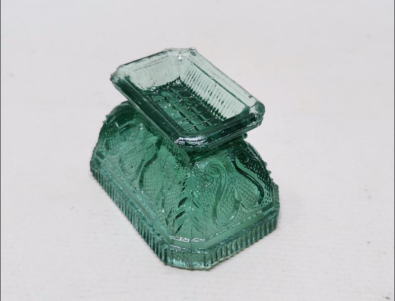 ANTİKA YEŞİL CAM ŞEKERLİK