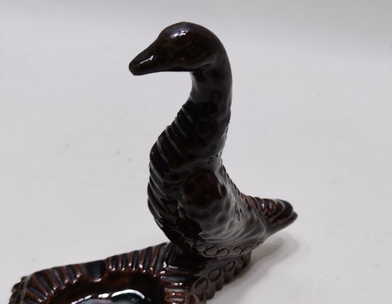 ÇOK NADİR KAZ BİBLOLU KÜTAHYA SERAMİK KÜL TABLASI