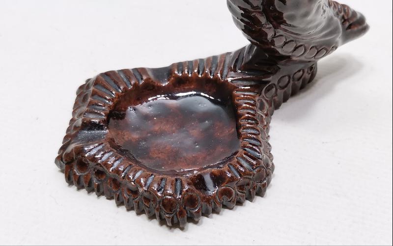 ÇOK NADİR KAZ BİBLOLU KÜTAHYA SERAMİK KÜL TABLASI