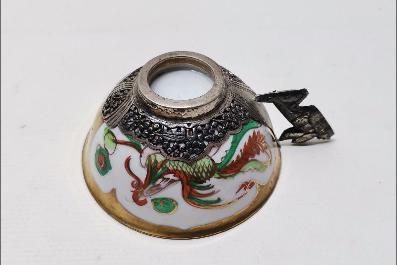 ESKİ JAPON İŞİ GÜMÜŞ & PORSELEN SAKE FİNCANI