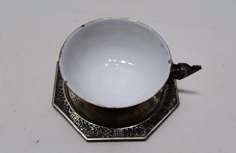 ESKİ JAPON İŞİ GÜMÜŞ & PORSELEN SAKE FİNCANI