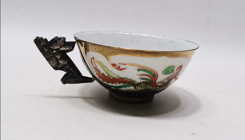 ESKİ JAPON İŞİ GÜMÜŞ & PORSELEN SAKE FİNCANI