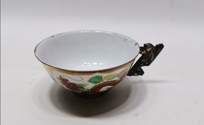 ESKİ JAPON İŞİ GÜMÜŞ & PORSELEN SAKE FİNCANI