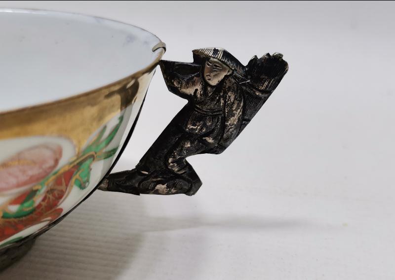 ESKİ JAPON İŞİ GÜMÜŞ & PORSELEN SAKE FİNCANI