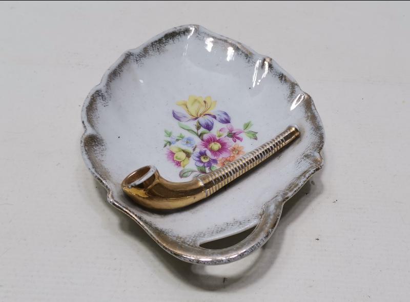 FARKLI FORMDA PORSELEN KÜL TABLASI