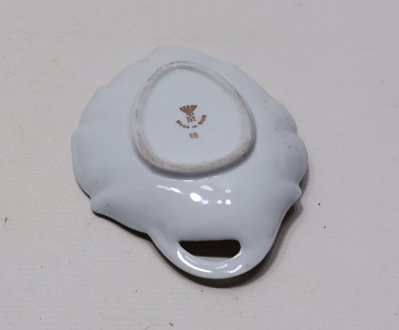 FARKLI FORMDA PORSELEN KÜL TABLASI