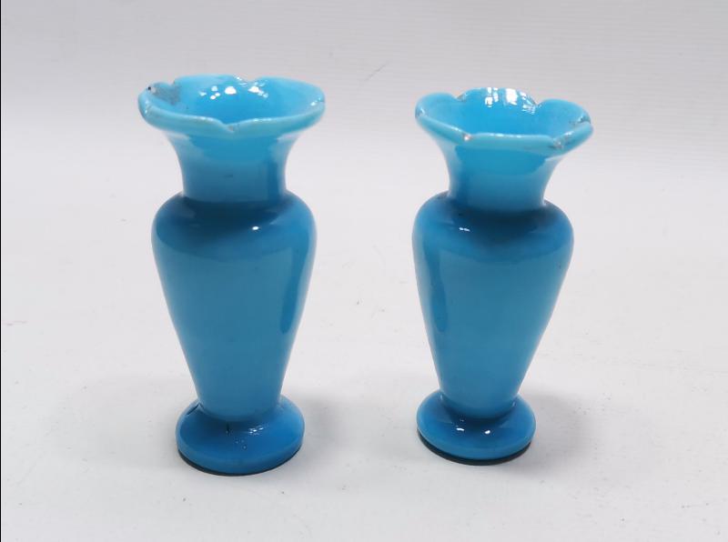 OSMANLI DÖNEMİ BİR ÇİFT MİNELİ KOPARMA MAVİ OPAL VAZO