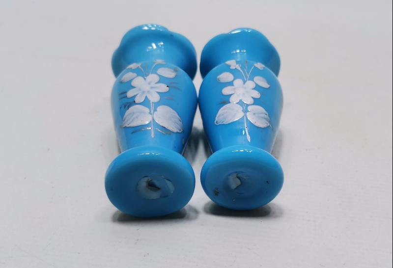 OSMANLI DÖNEMİ BİR ÇİFT MİNELİ KOPARMA MAVİ OPAL VAZO