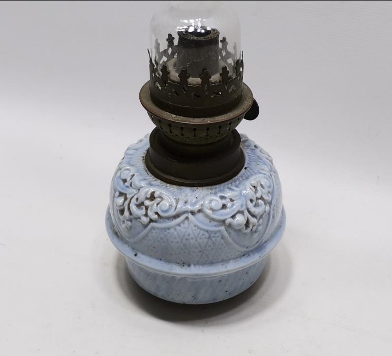 OSMANLI DÖNEMİ FARKLI FORMDA PORSELEN LAMBA