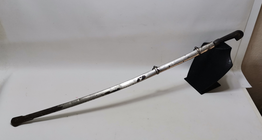 SAPI ŞAŞKA FORMUNDA YAPILMIŞ OSMANLI DÖNEMİ ÖZEL YAPIM SUBAY KILICI