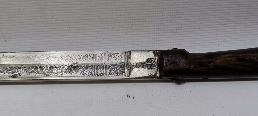 SAPI ŞAŞKA FORMUNDA YAPILMIŞ OSMANLI DÖNEMİ ÖZEL YAPIM SUBAY KILICI