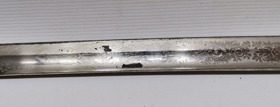 SAPI ŞAŞKA FORMUNDA YAPILMIŞ OSMANLI DÖNEMİ ÖZEL YAPIM SUBAY KILICI