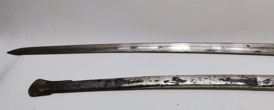 SAPI ŞAŞKA FORMUNDA YAPILMIŞ OSMANLI DÖNEMİ ÖZEL YAPIM SUBAY KILICI