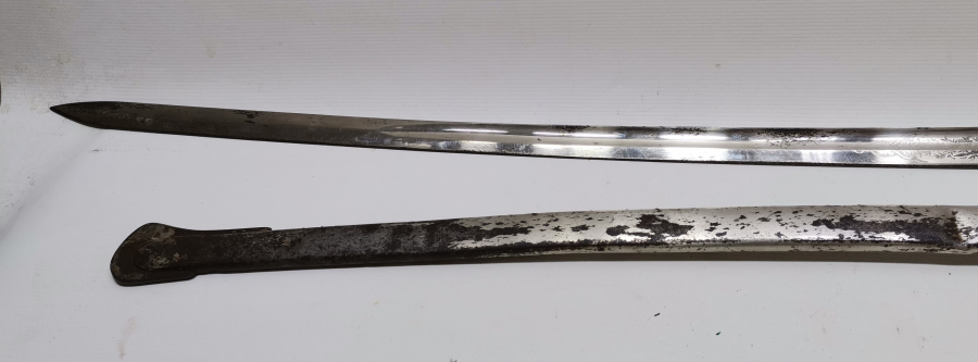 SAPI ŞAŞKA FORMUNDA YAPILMIŞ OSMANLI DÖNEMİ ÖZEL YAPIM SUBAY KILICI