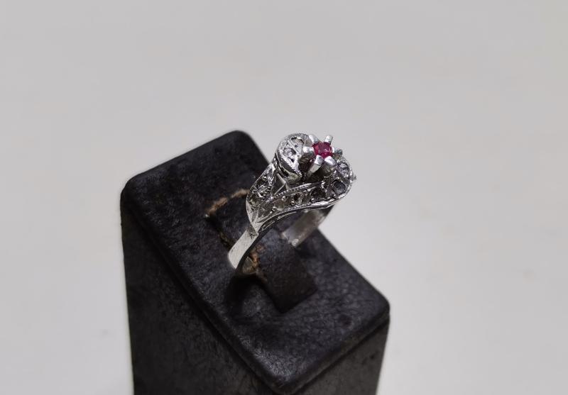 YAKUT TAŞLI PIRLANTA YÜZÜK