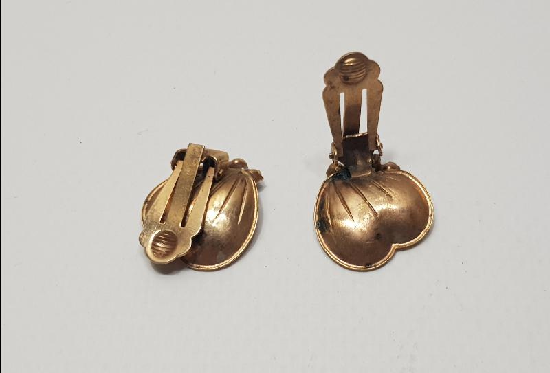 ANTİKA KALP FORMLU ALTIN KAPLAMA KÜPE