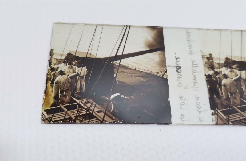 ÇANAKKALE SAVAŞI CAM NEGATİF: FRANSIZ GEMİSİ TÜRK SAHİLLERİNİ BOMBALARKEN