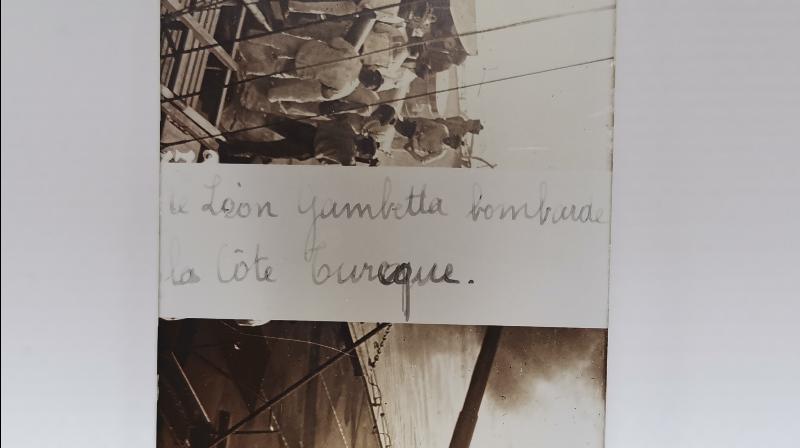 ÇANAKKALE SAVAŞI CAM NEGATİF: FRANSIZ GEMİSİ TÜRK SAHİLLERİNİ BOMBALARKEN