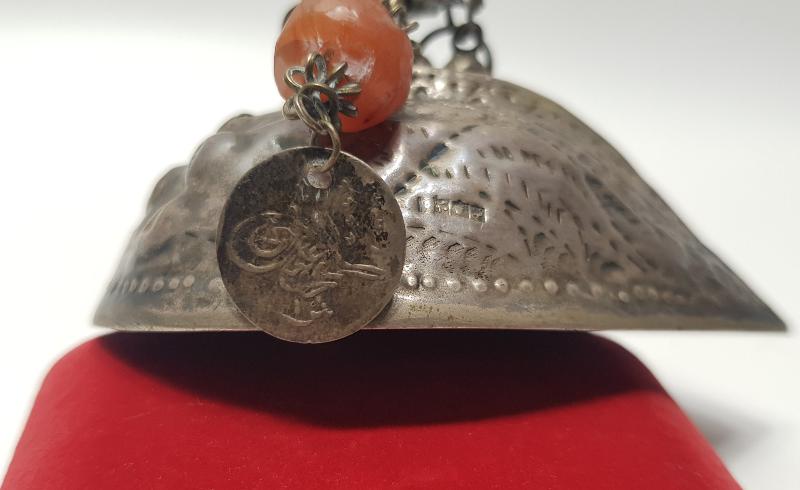 OSMANLI DÖNEMİ ÇOK NADİR DAMGALI VE KUŞ APLİKELİ GÜMÜŞ TOPUK TAŞI ALETİ