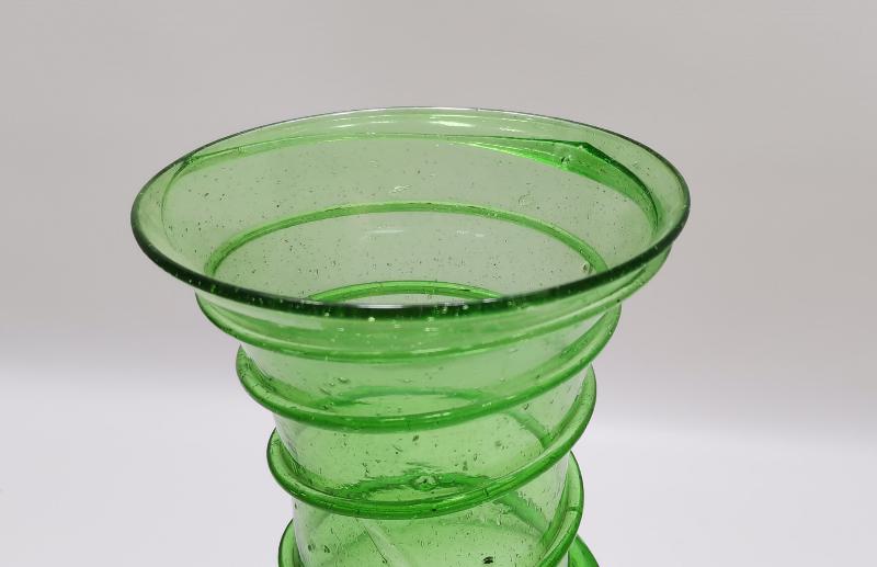 OSMANLI DÖNEMİ FARKLI FORMDA KOPARMA CAM VAZO 