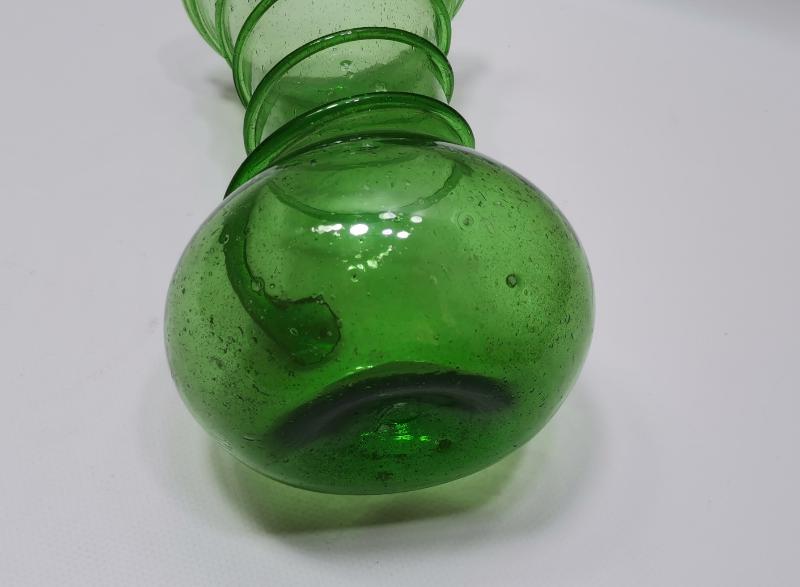 OSMANLI DÖNEMİ FARKLI FORMDA KOPARMA CAM VAZO 