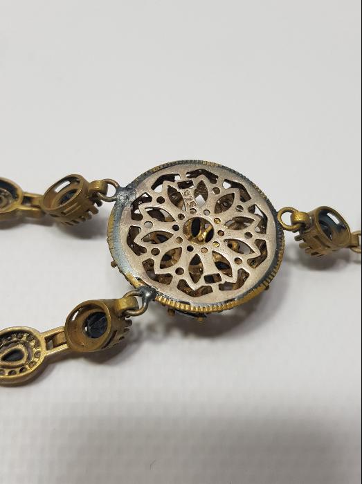 ÜZERİ DOĞAL TAŞLARLA SÜSLÜ ÖZEL DİZAYN GÜMÜŞ GERDANLIK