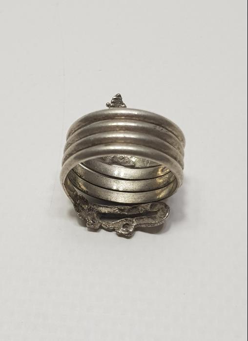 YILAN FORMLU GÜMÜŞ YÜZÜK