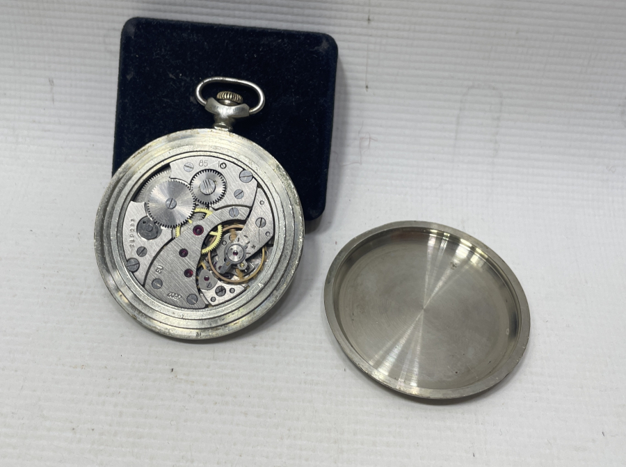 ARKASI TRENLİ SERKİSOF MARKA KURMALI CEP SAATİ