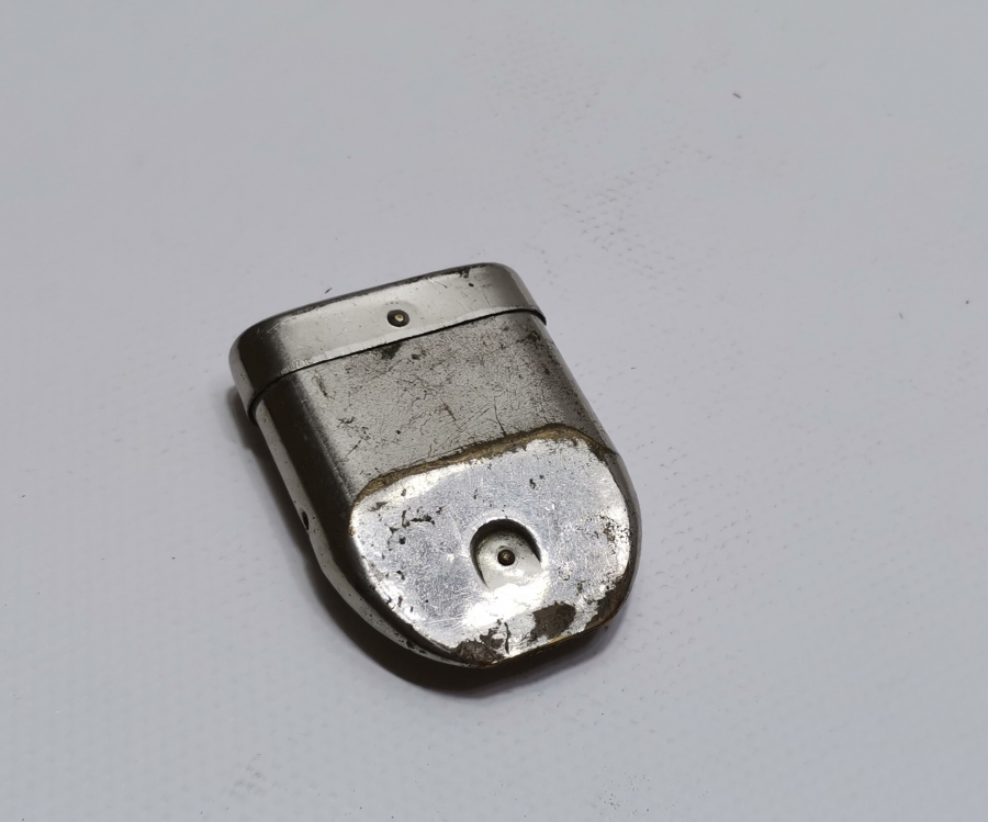 İÇİNDE TOZ KAV BULUNAN  ÇOK NADİR ASKERİ KAV ÇAKMAĞI - ÇOK NADİR AVRUPA KAV ÇAKMAĞI