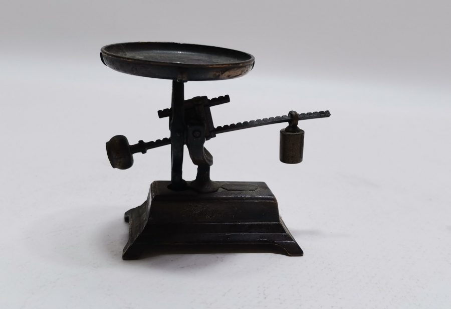 İSPANYA YAPIMI ANTİKA MİNİ TERAZİ - ŞAŞIRTICI UFAKLIKTA