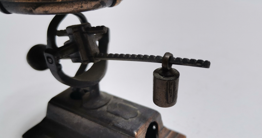 İSPANYA YAPIMI ANTİKA MİNİ TERAZİ - ŞAŞIRTICI UFAKLIKTA