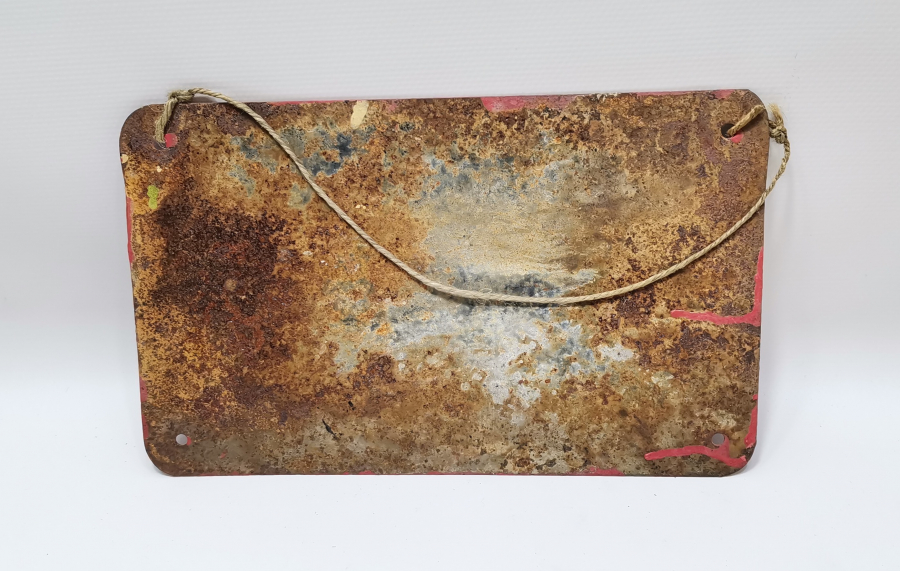 MÜESSESEMİZDE PAZARLIKSIZ SATIŞ YAPILMAKTADIR YAZILI EL BOYAMA DÜKKAN TABELASI