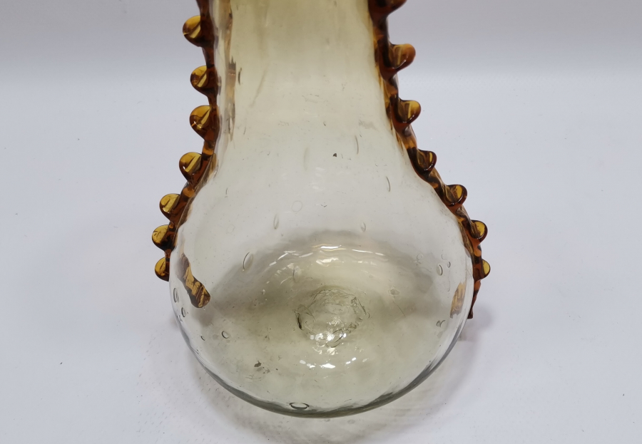 NADİR RENKTE KOPARMA İŞÇİLİKLİ EL YAPIMI ANTİKA ÇİFT KULPLU VAZO