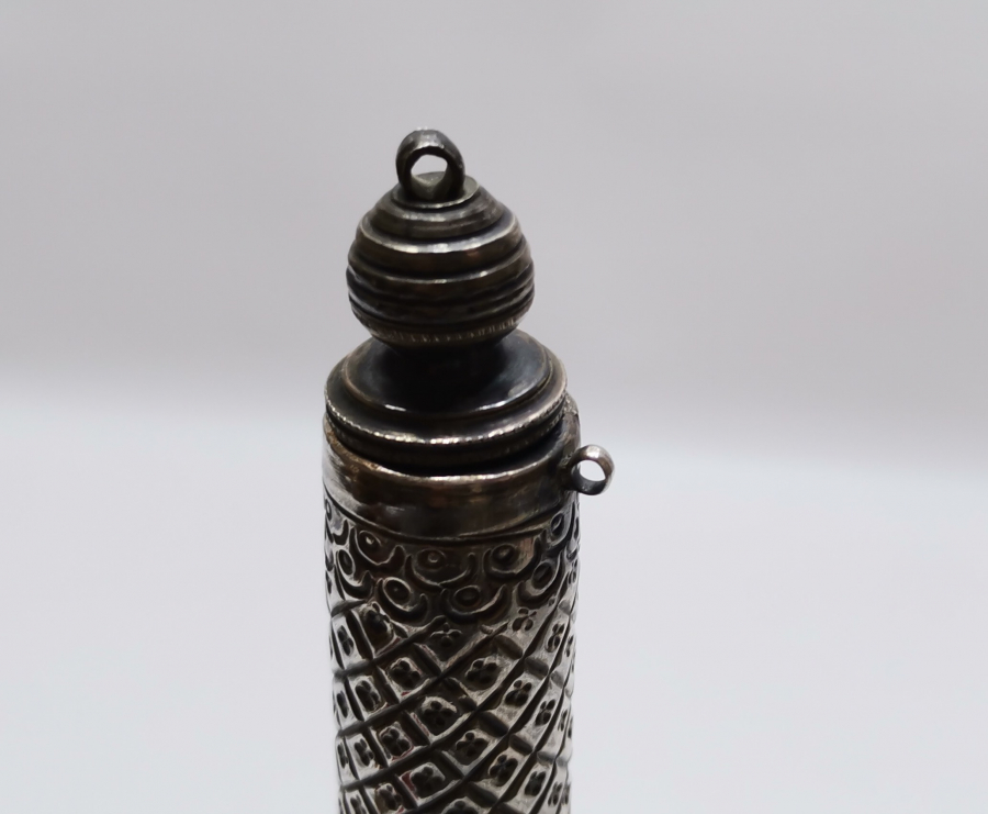 OSMANLI DÖNEMİ GÜMÜŞ APLİKLİ KOPARMA CAM GÜLEBDAN