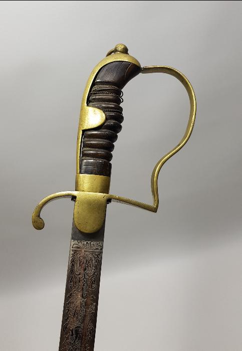 OSMANLI DÖNEMİ H. MIGUIRDITCHIAN İMZALI AY YILDIZ VE SANCAK GRAVÜRLÜ TOPÇU KILICI