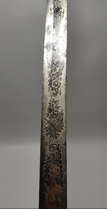 OSMANLI DÖNEMİ H. MIGUIRDITCHIAN İMZALI AY YILDIZ VE SANCAK GRAVÜRLÜ TOPÇU KILICI