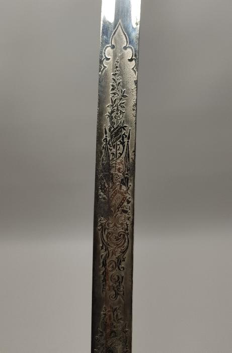 OSMANLI DÖNEMİ H. MIGUIRDITCHIAN İMZALI AY YILDIZ VE SANCAK GRAVÜRLÜ TOPÇU KILICI